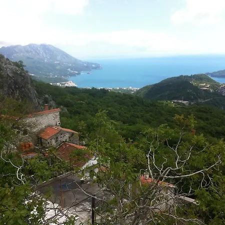 Ladera Lapcici Villa